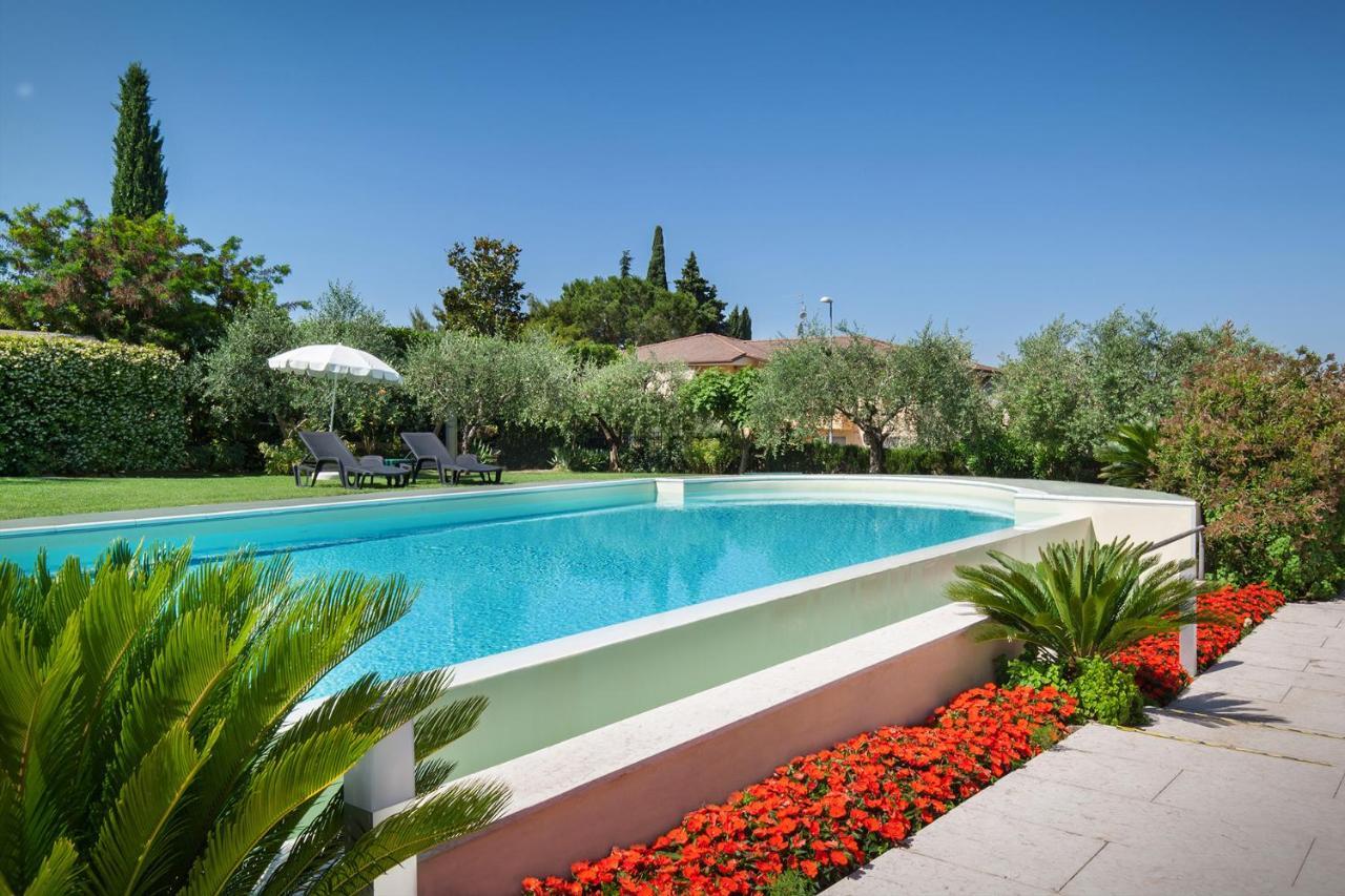 Villa Aurora-Holiday Home Apt3 Bardolino Eksteriør bilde