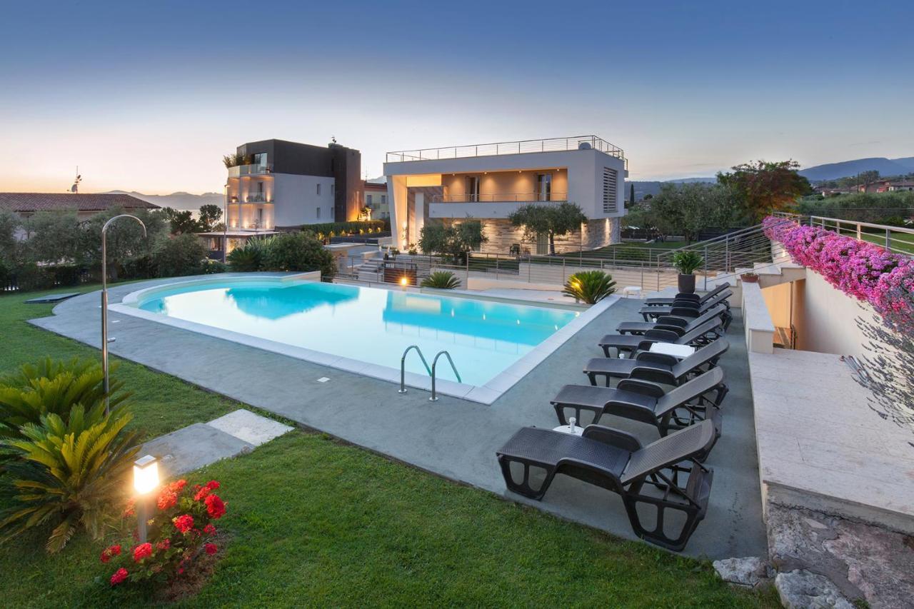 Villa Aurora-Holiday Home Apt3 Bardolino Eksteriør bilde